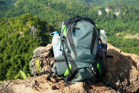 HOW TO CARRY WATER WHILE HIKING