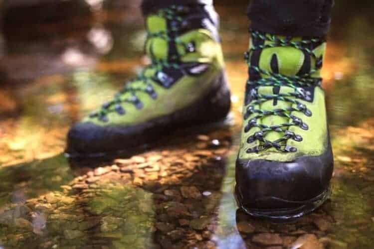 hiking boots toe room