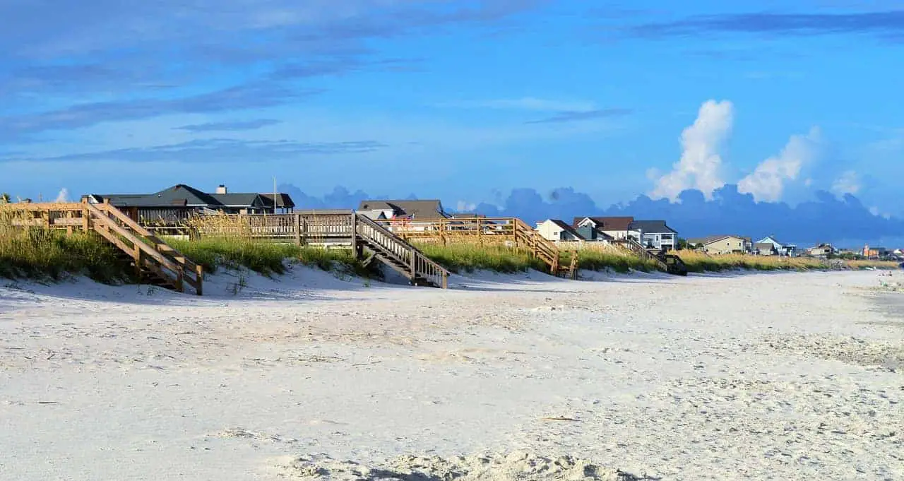 Best Places to Live Near The Beach In South Carolina